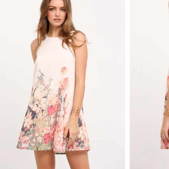 Floral flowy dress🌸 - Picture 3 of 4